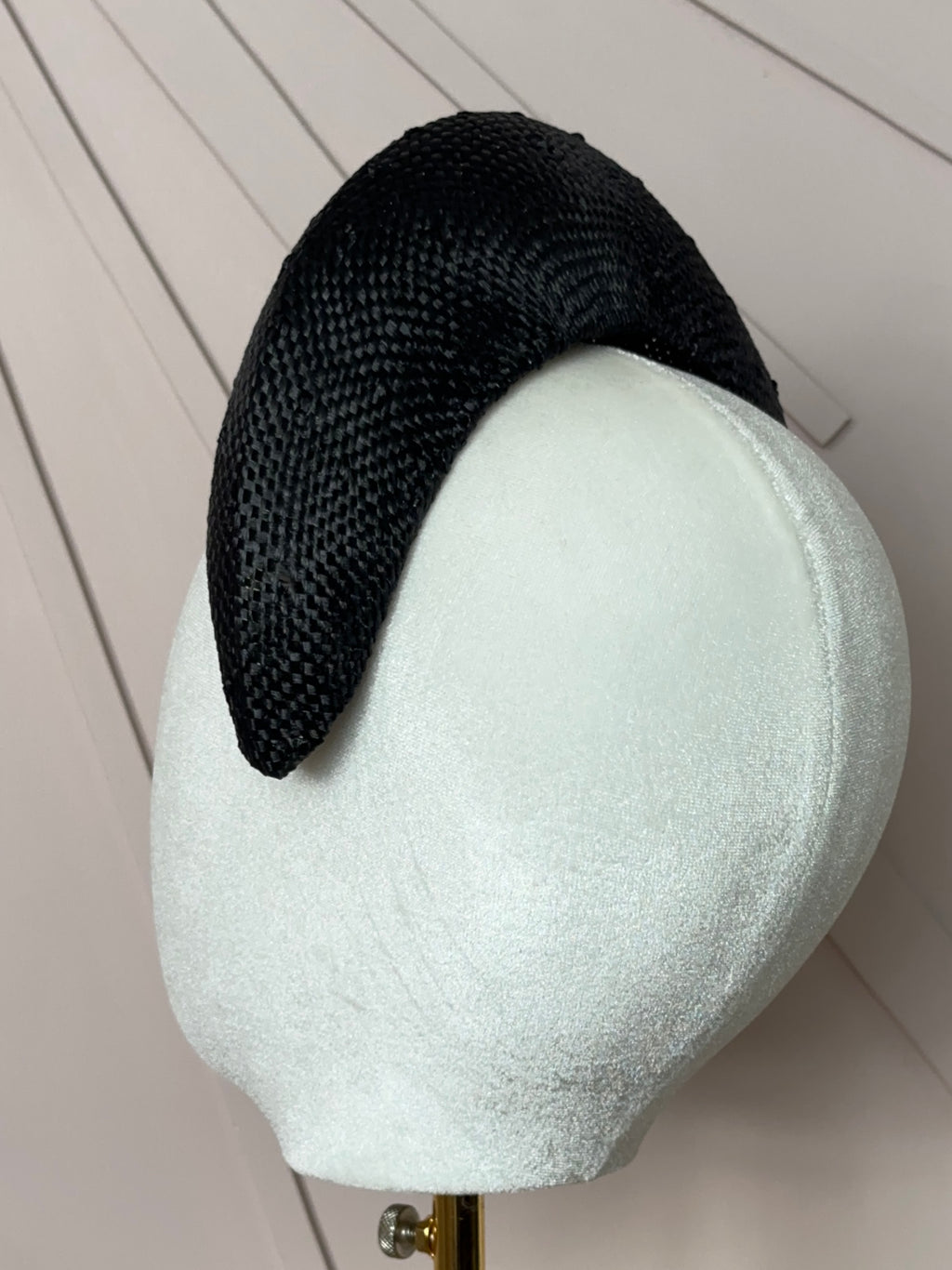 The Claire Halo Headpiece in Black
