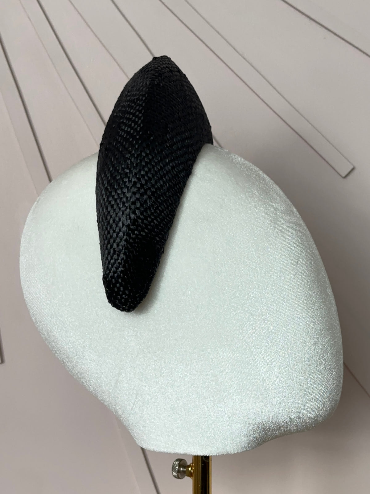 The Claire Halo Headpiece in Black